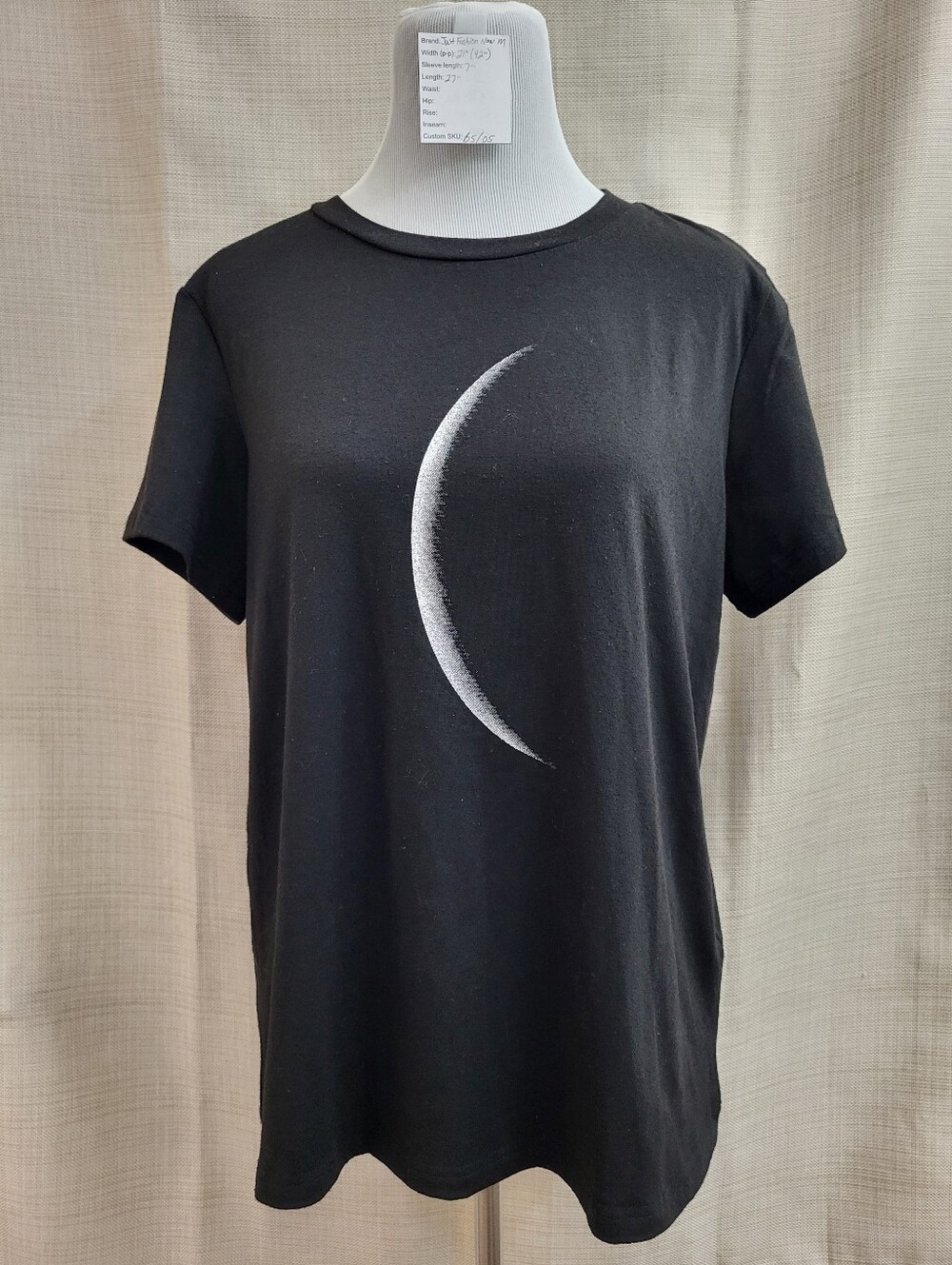 Just Fashion Now Women's  Short Sleeve Black Crescent Moon Tee Casual Size M